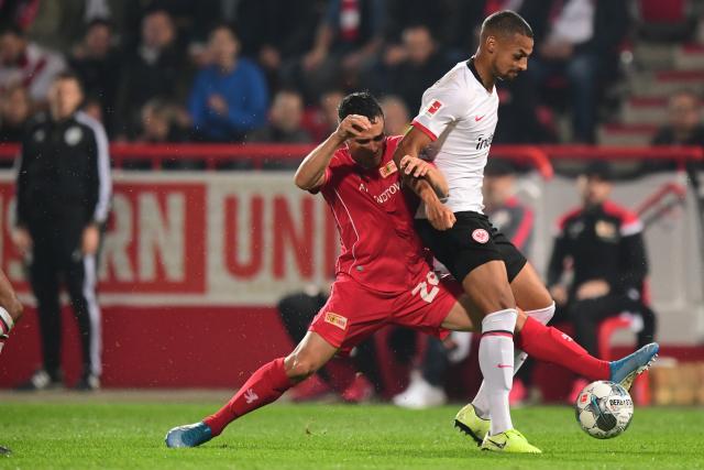 热刺女足强势开局，男足则陷入困境